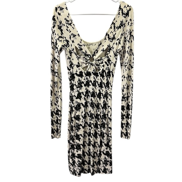 Guess Black and White Long Sleeve Dress - Picture 10 of 12